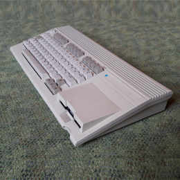Commodore C65 Serial 000097